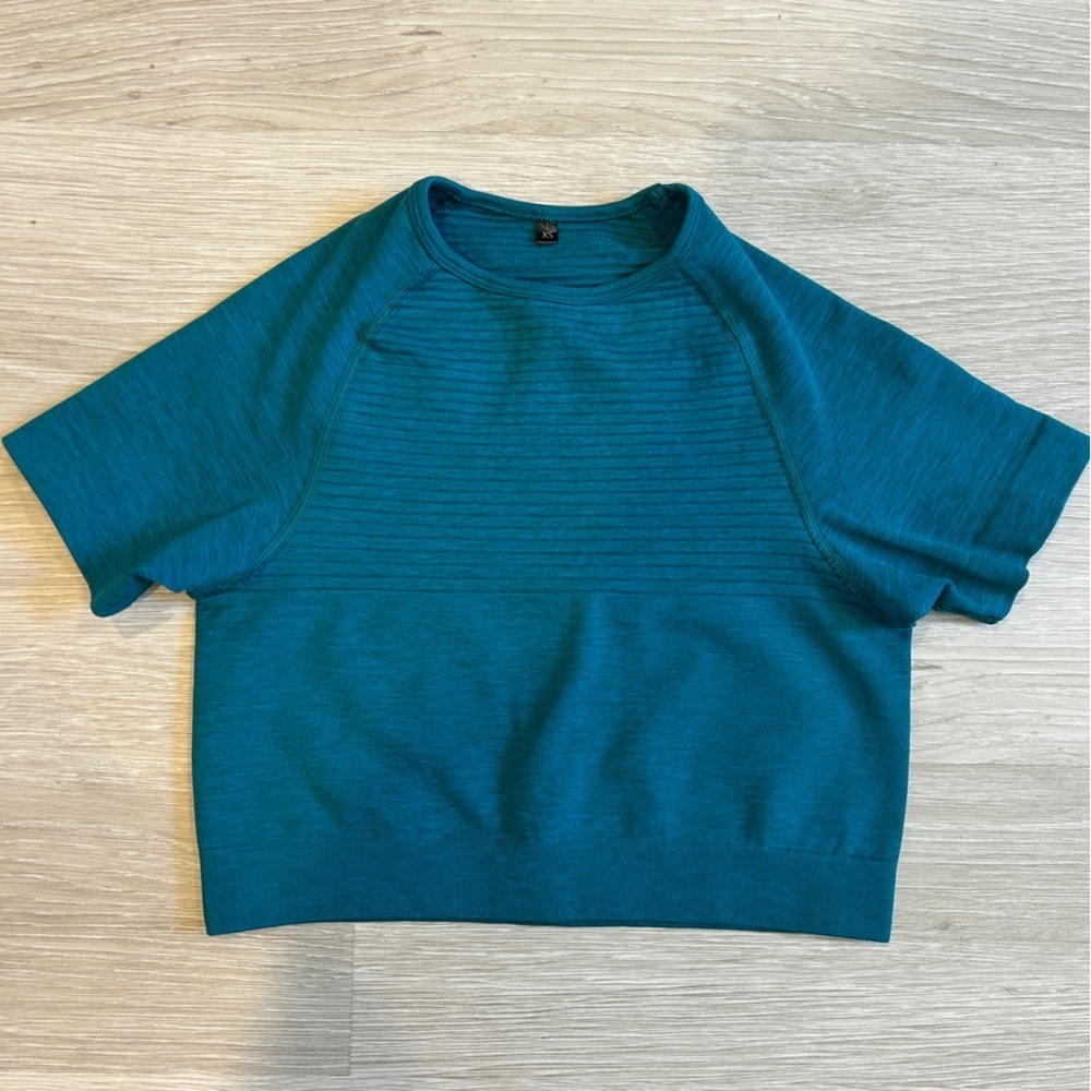 Alphalete Women’s Teal Revival Crop Top - XS
